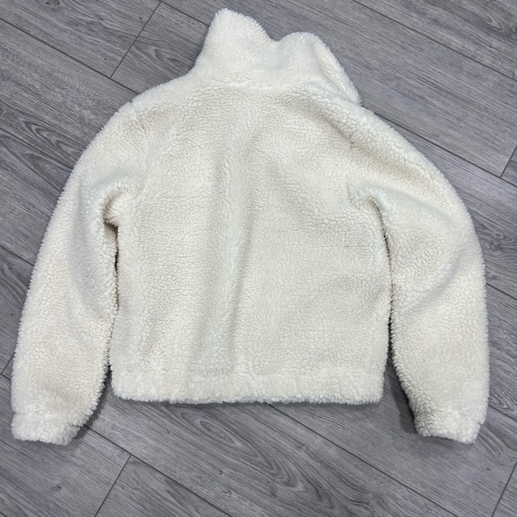 H&M teddy jacket - Picture 2 of 6